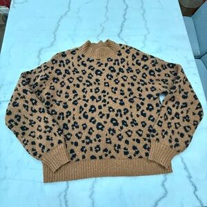 Old Navy Leopard Print Sweater Size Medium Tall